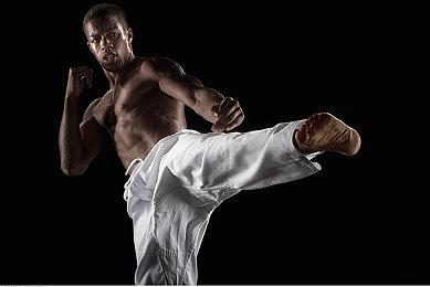 《星刃》总监回应和谐服装问题 表示正在内部讨论